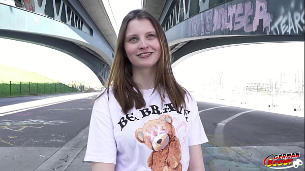 Skylar Sweet’s First Anal: A Berlin Pick-Up Casting